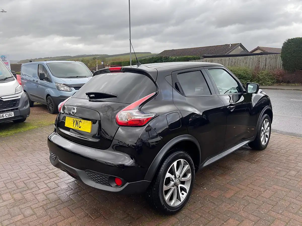 Used 2016 Nissan Juke Tekna Black - Interior and Exterior details 10