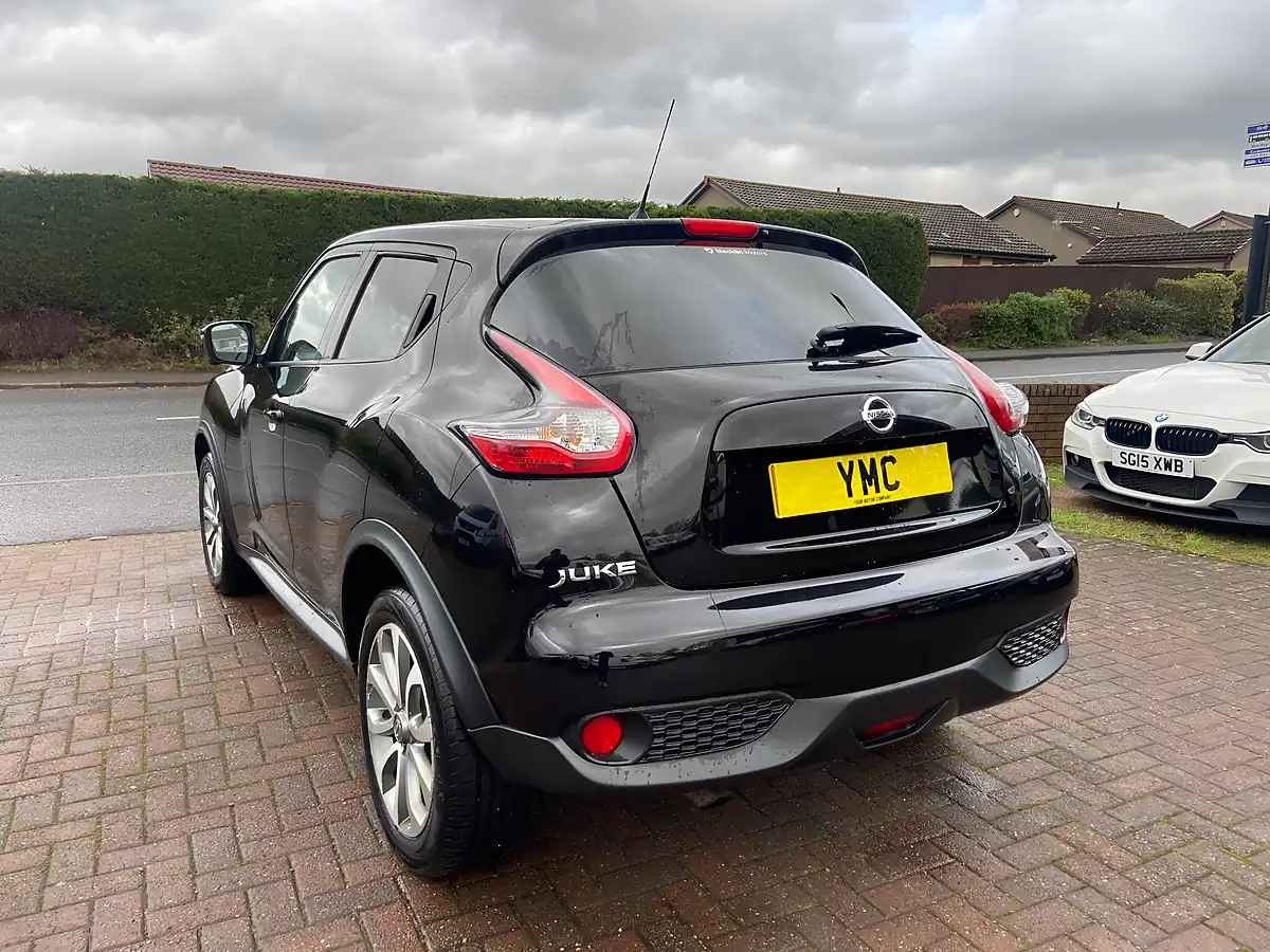 Used 2016 Nissan Juke Tekna Black - Interior and Exterior details 17