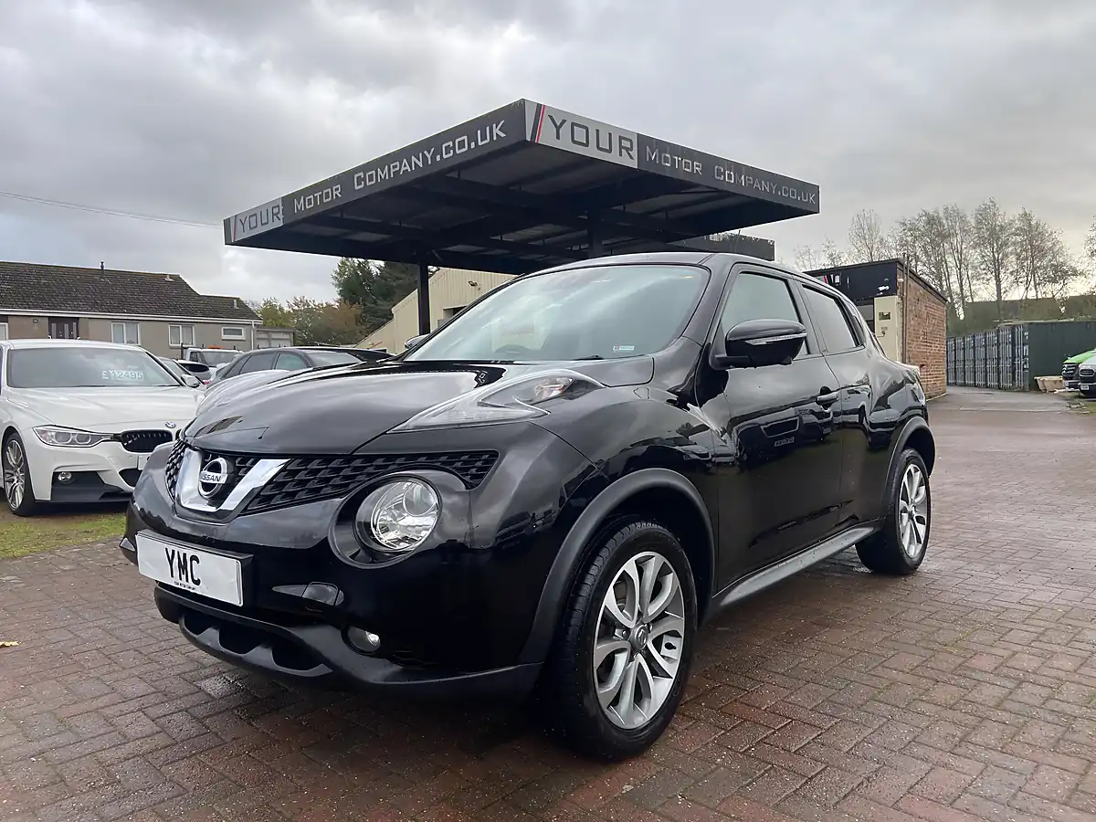 Used 2016 Nissan Juke Tekna Black - Interior and Exterior details 3