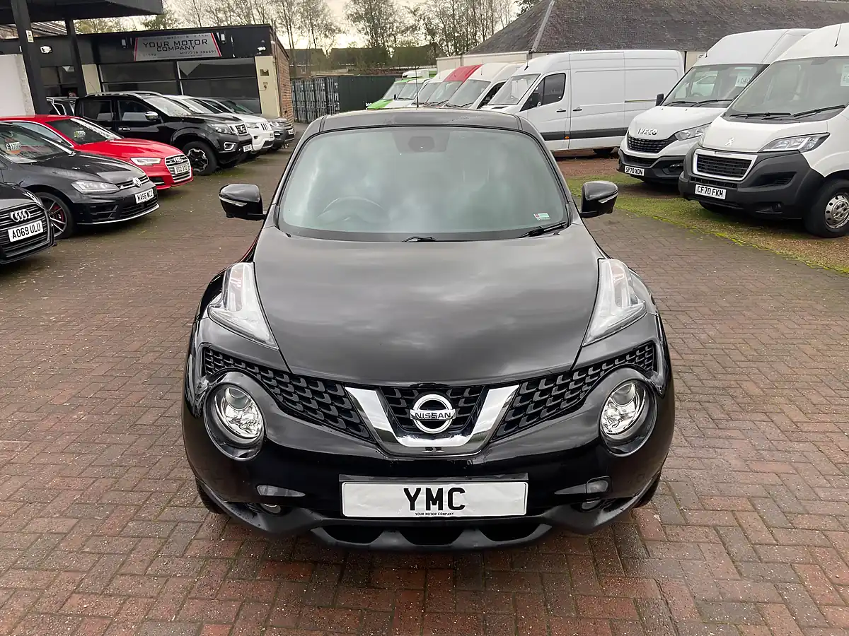 Used 2016 Nissan Juke Tekna Black - Interior and Exterior details 4