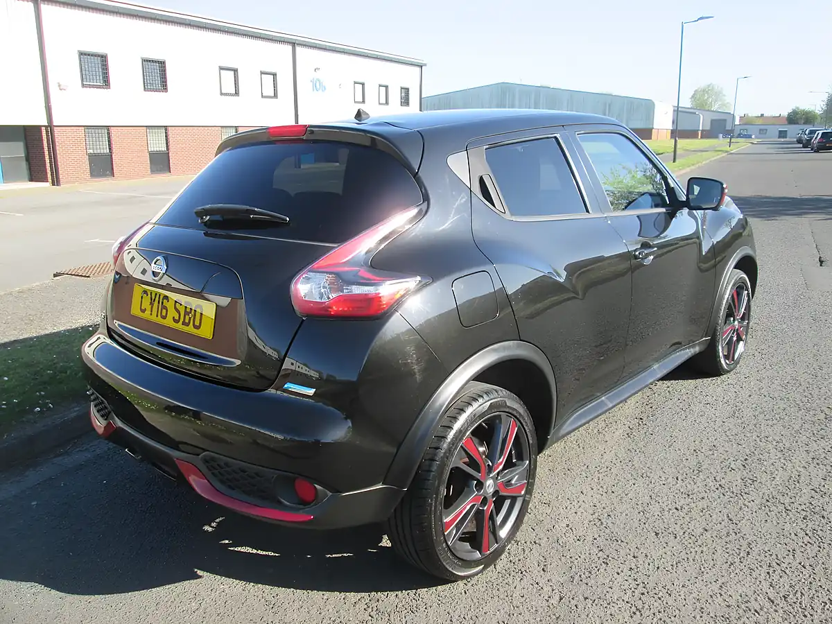 Used 2016 Nissan Juke Tekna Black - Interior and Exterior details 4
