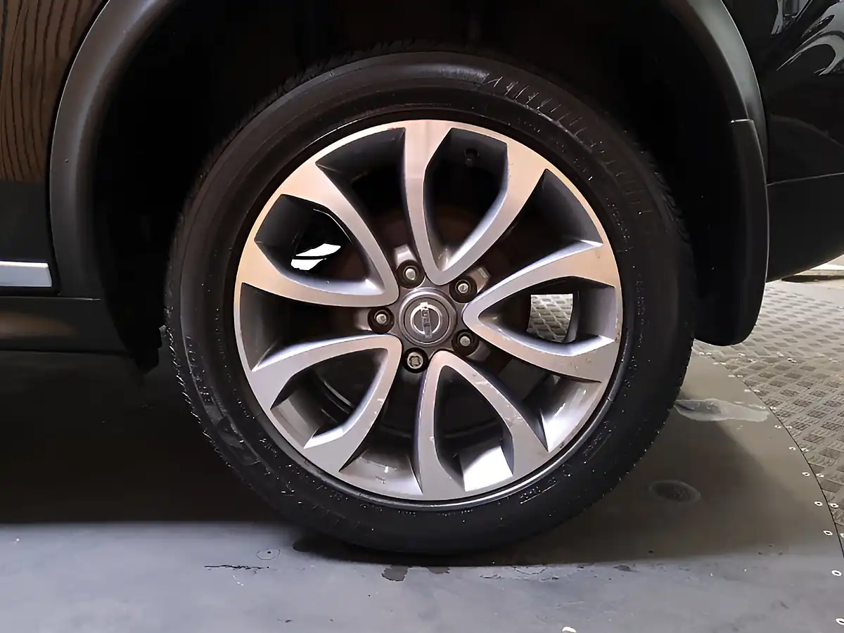 Used 2016 Nissan Juke Tekna Black - Interior and Exterior details 15