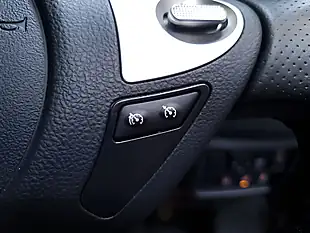 Used 2016 Nissan Juke Tekna Black - Interior and Exterior details 19