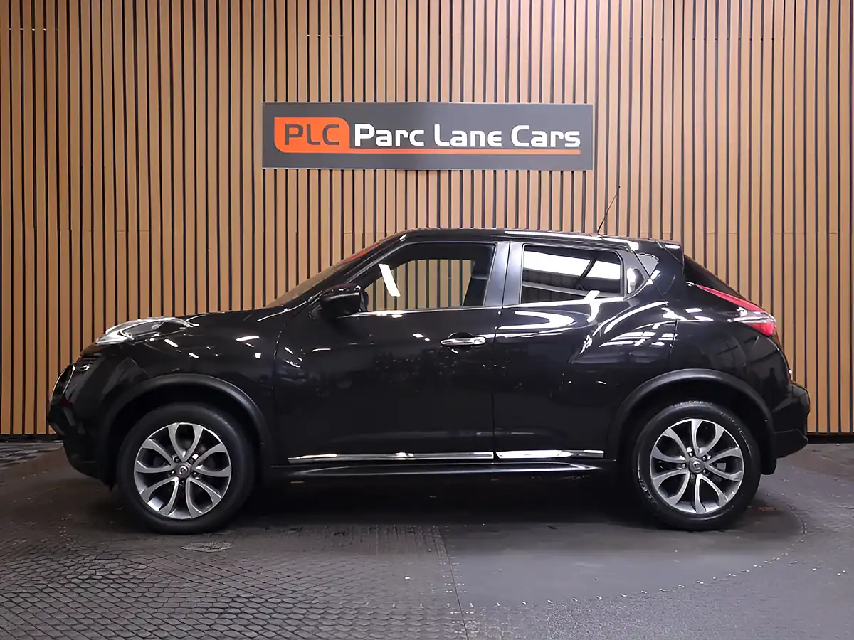 Used 2016 Nissan Juke Tekna Black - Interior and Exterior details 5