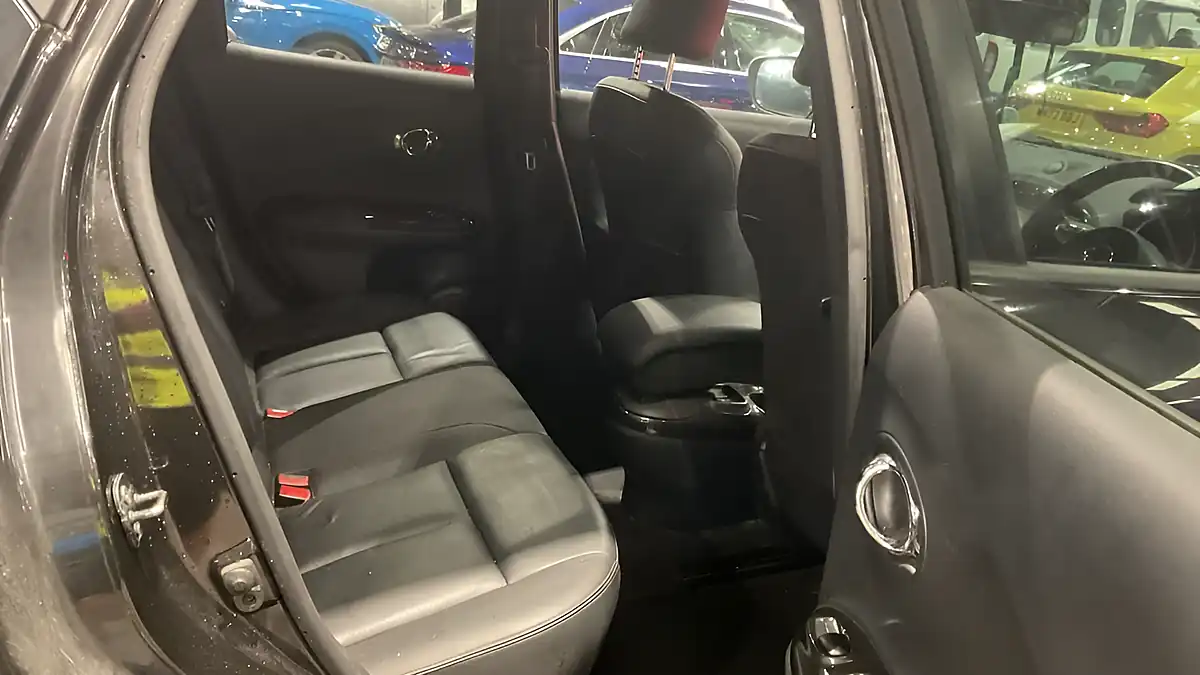 Used 2016 Nissan Juke Tekna Black - Interior and Exterior details 11