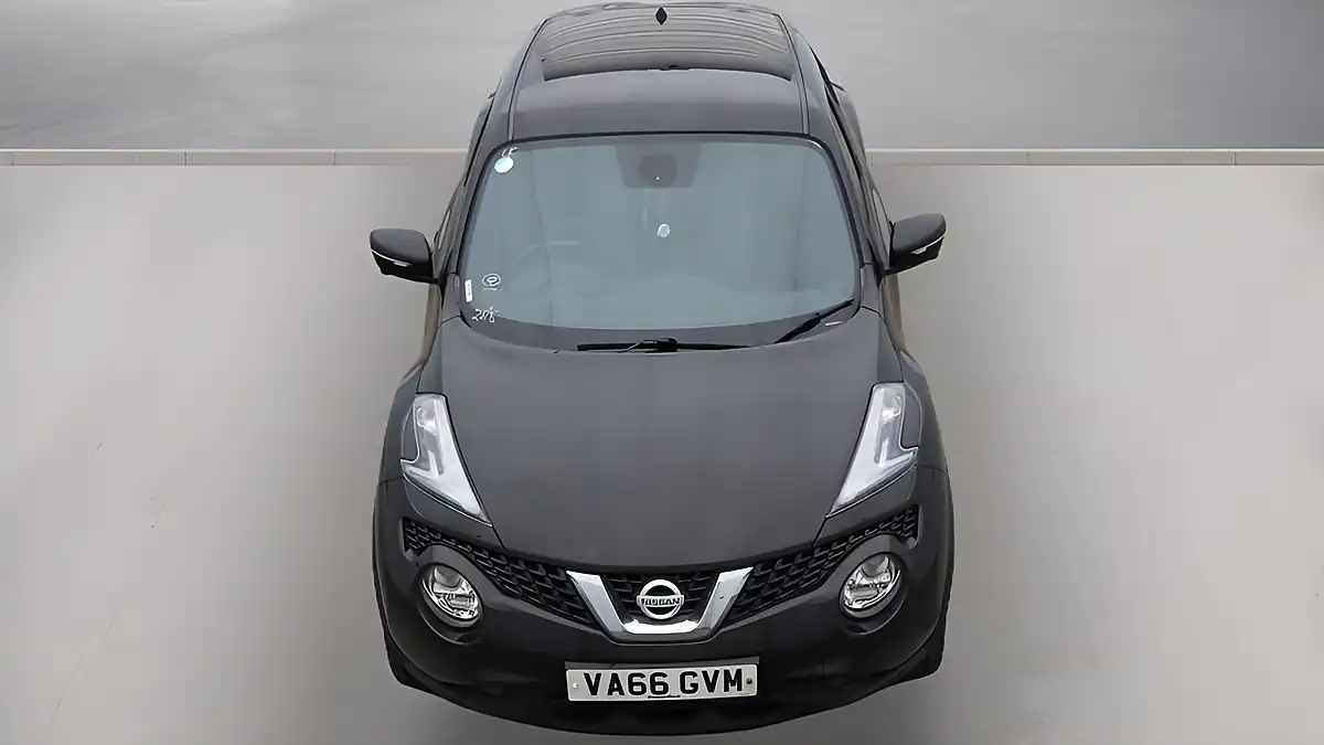 Used 2016 Nissan Juke Tekna Black - Interior and Exterior details 8