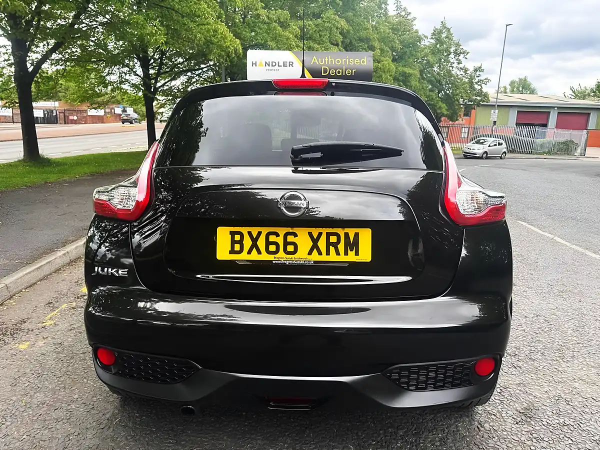 Used 2016 Nissan Juke Tekna Black - Interior and Exterior details 6