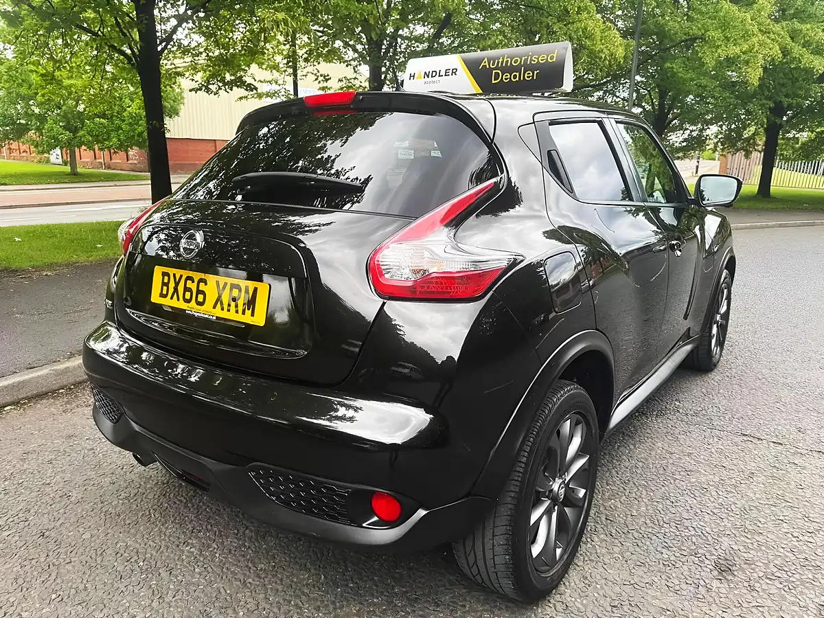 Used 2016 Nissan Juke Tekna Black - Interior and Exterior details 7