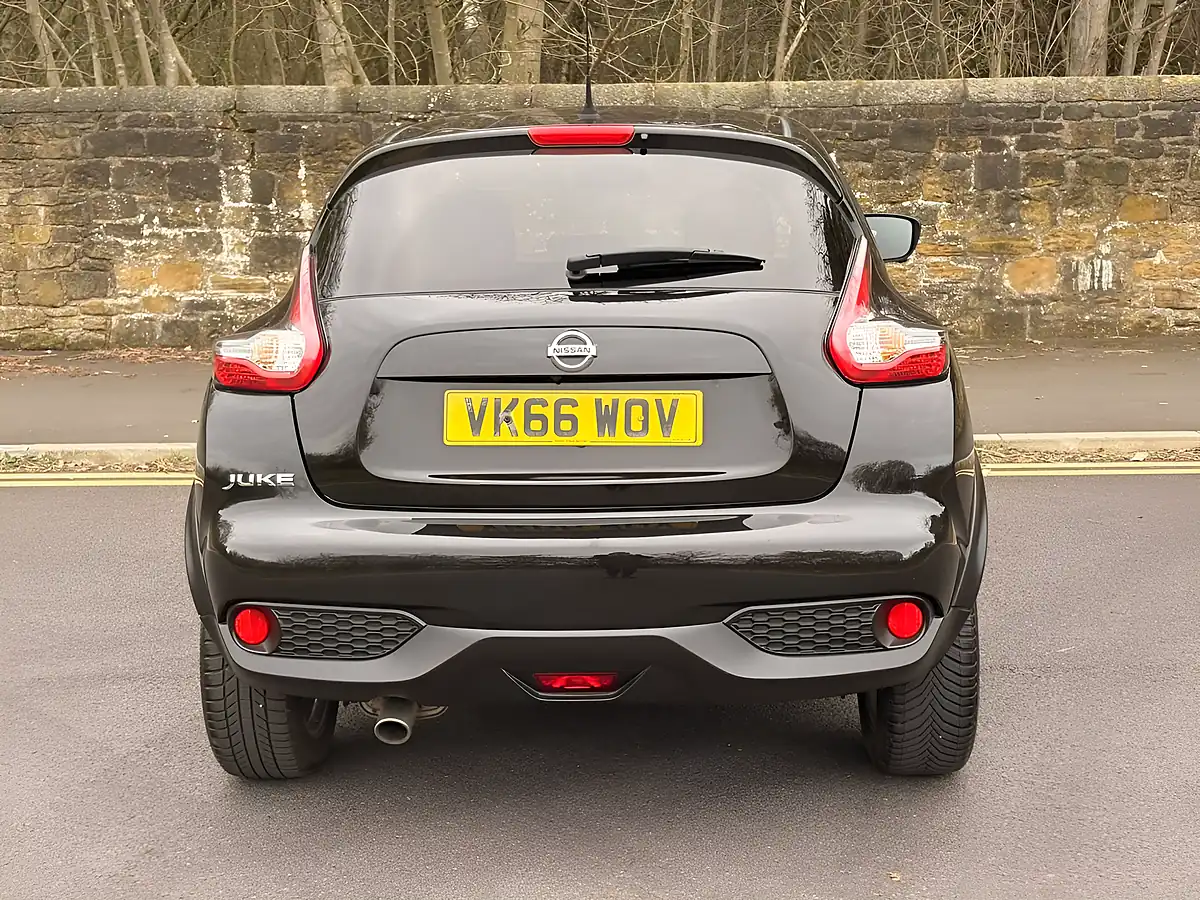 Used 2016 Nissan Juke Tekna Black - Interior and Exterior details 13