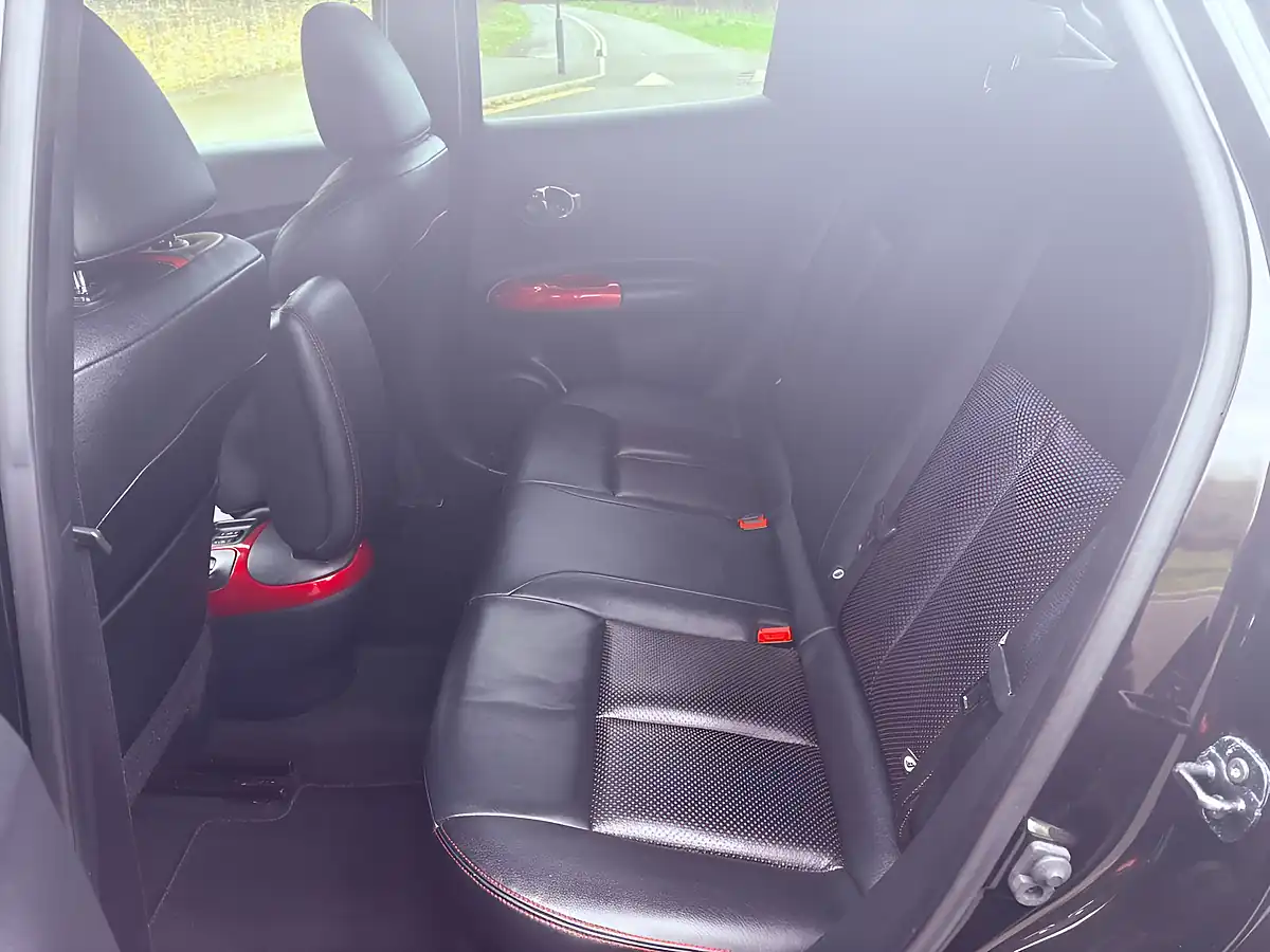 Used 2016 Nissan Juke Tekna Black - Interior and Exterior details 14