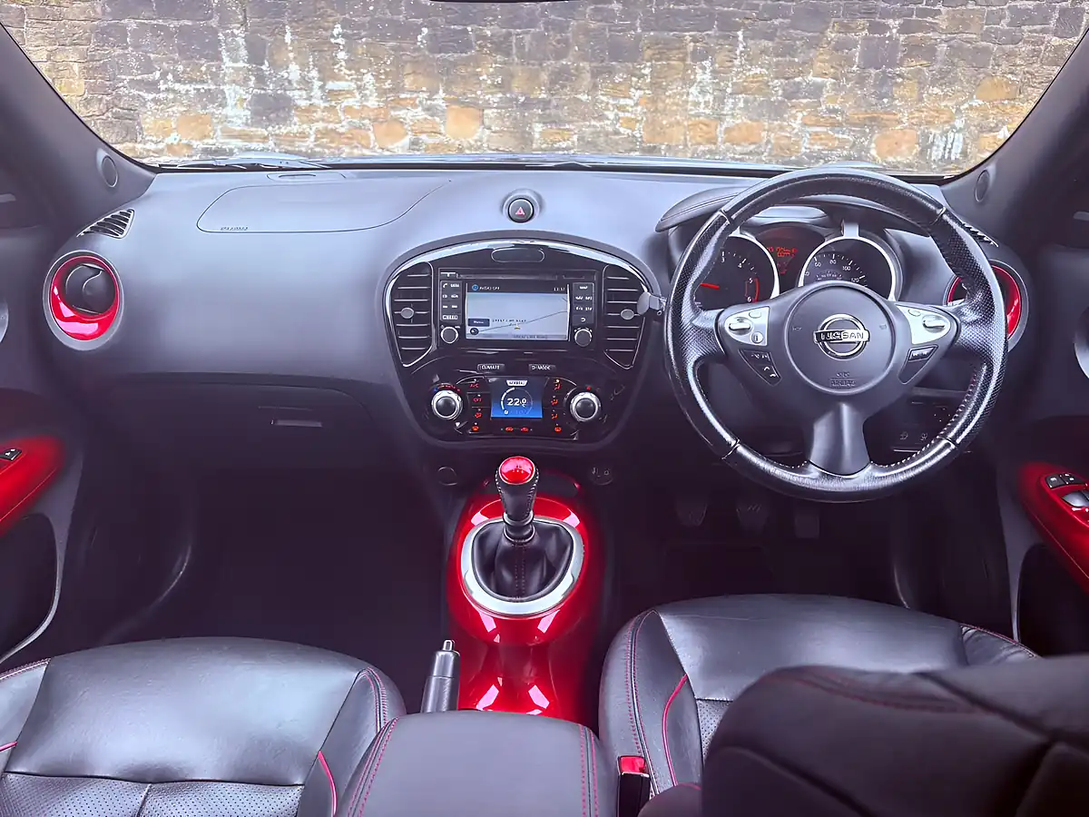 Used 2016 Nissan Juke Tekna Black - Interior and Exterior details 2