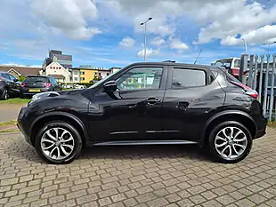 Used 2016 Nissan Juke Tekna Black - Interior and Exterior details 19