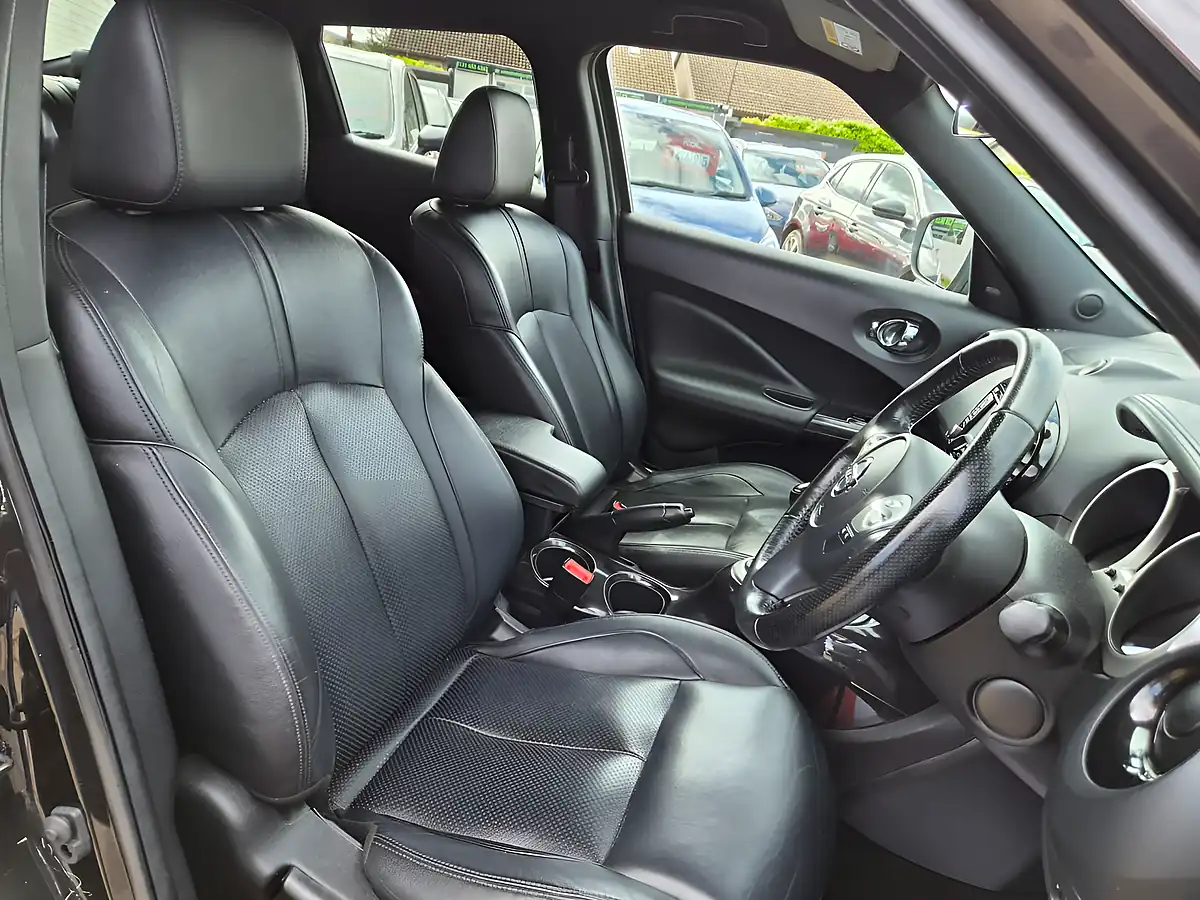 Used 2016 Nissan Juke Tekna Black - Interior and Exterior details 7