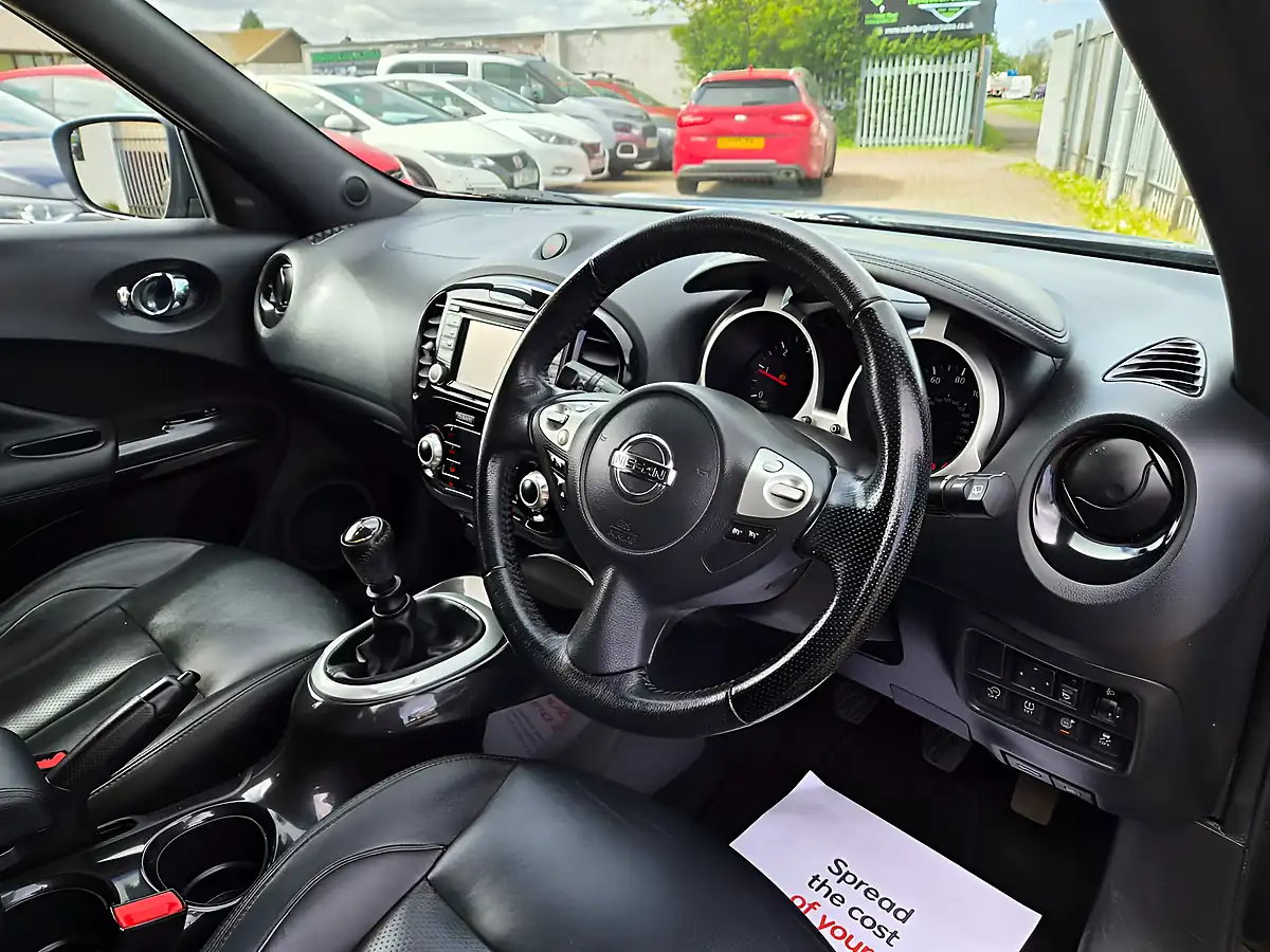 Used 2016 Nissan Juke Tekna Black - Interior and Exterior details 8