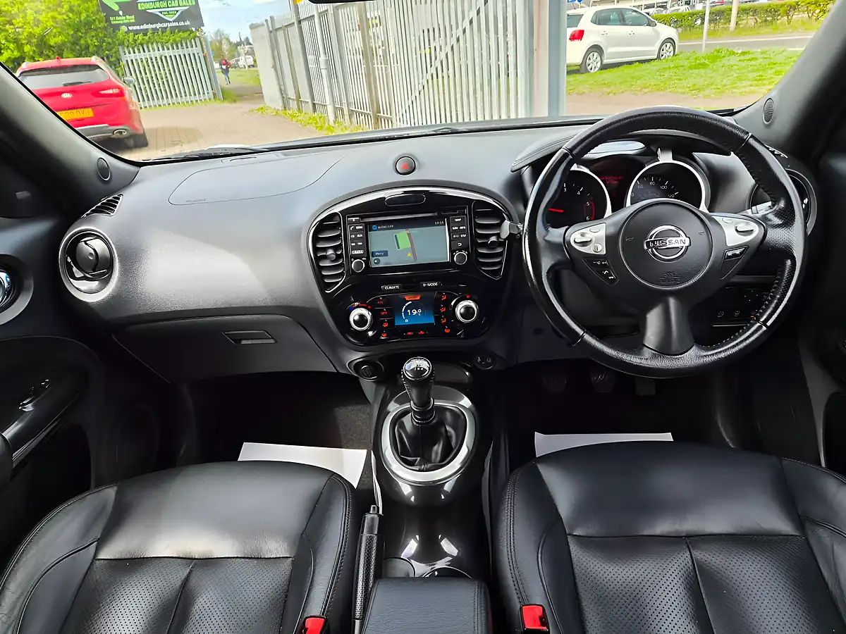 Used 2016 Nissan Juke Tekna Black - Interior and Exterior details 9