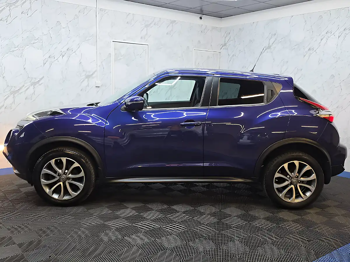 Used 2016 Nissan Juke Tekna Blue - Interior and Exterior details 10