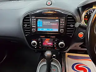 Used 2016 Nissan Juke Tekna Blue - Interior and Exterior details 14
