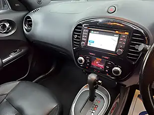 Used 2016 Nissan Juke Tekna Blue - Interior and Exterior details 18