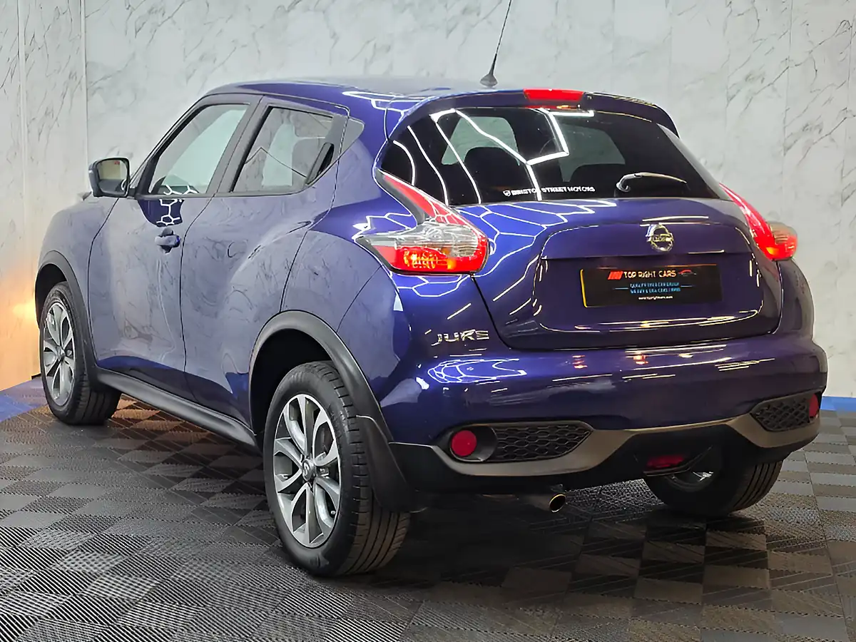 Used 2016 Nissan Juke Tekna Blue - Interior and Exterior details 7
