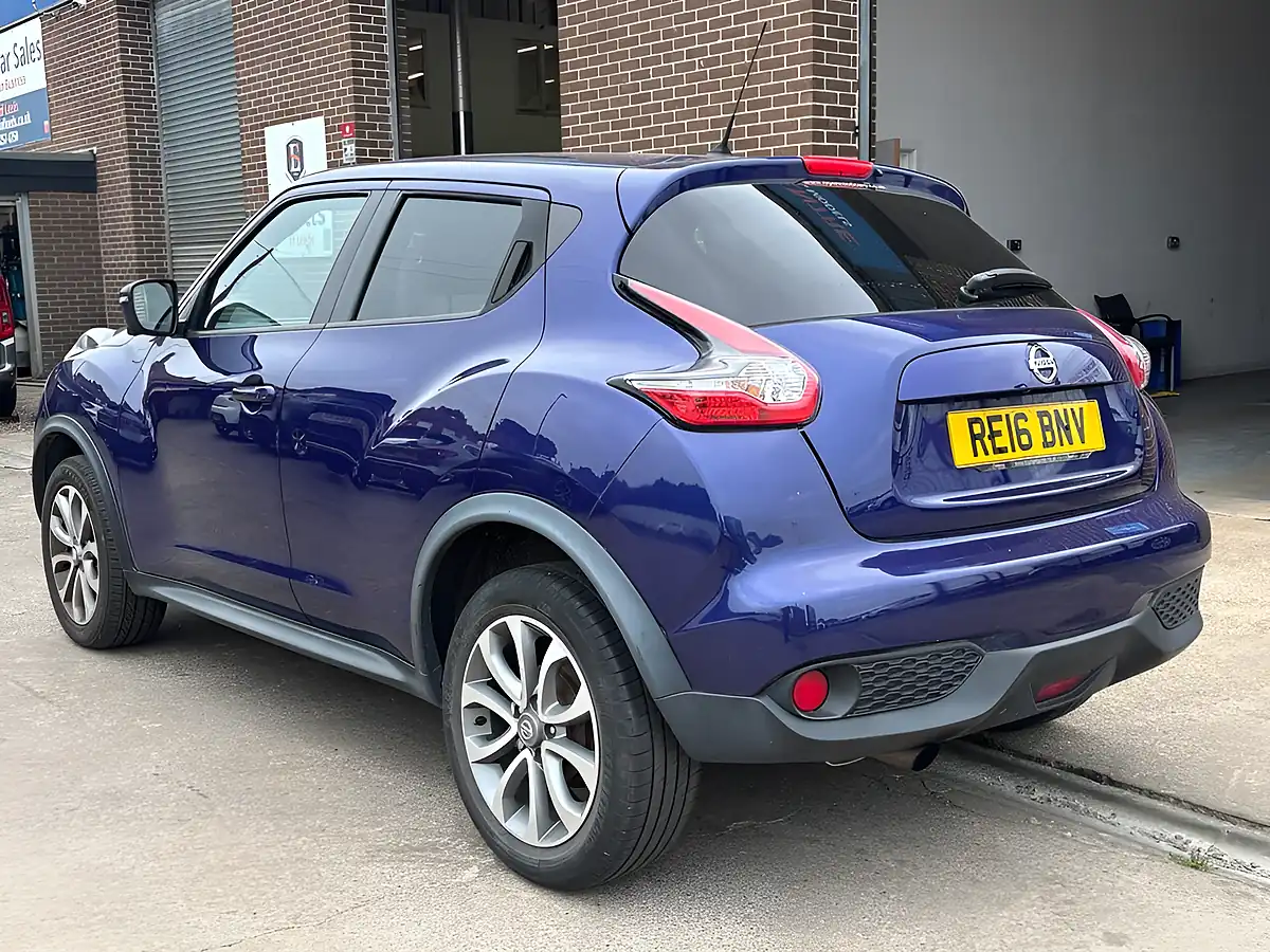Used 2016 Nissan Juke Tekna Blue - Interior and Exterior details 5