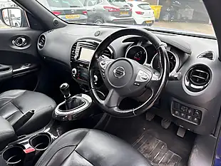 Used 2016 Nissan Juke Tekna Blue - Interior and Exterior details 9