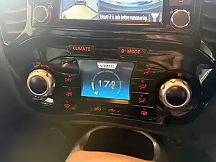 Used 2016 Nissan Juke Tekna Blue - Interior and Exterior details 17