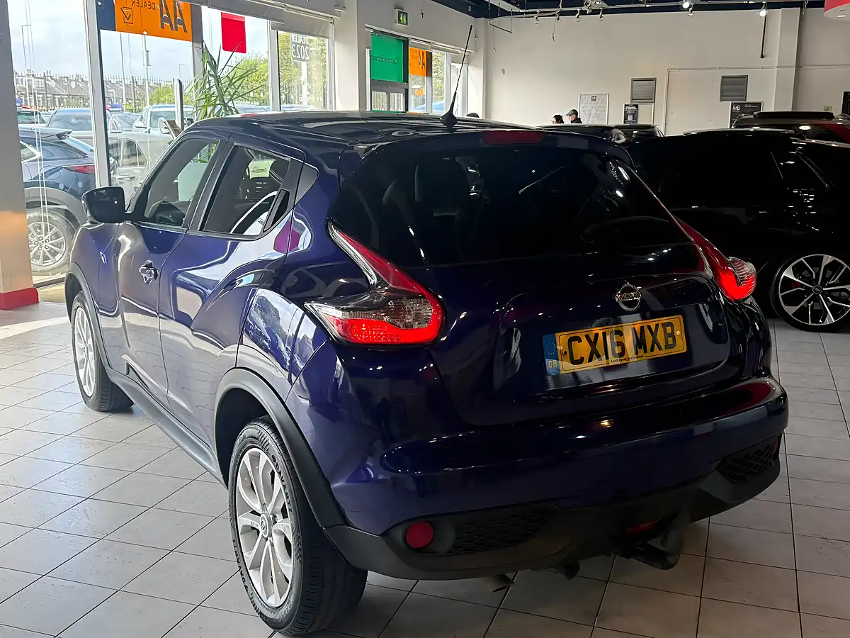 Used 2016 Nissan Juke Tekna Blue - Interior and Exterior details 7