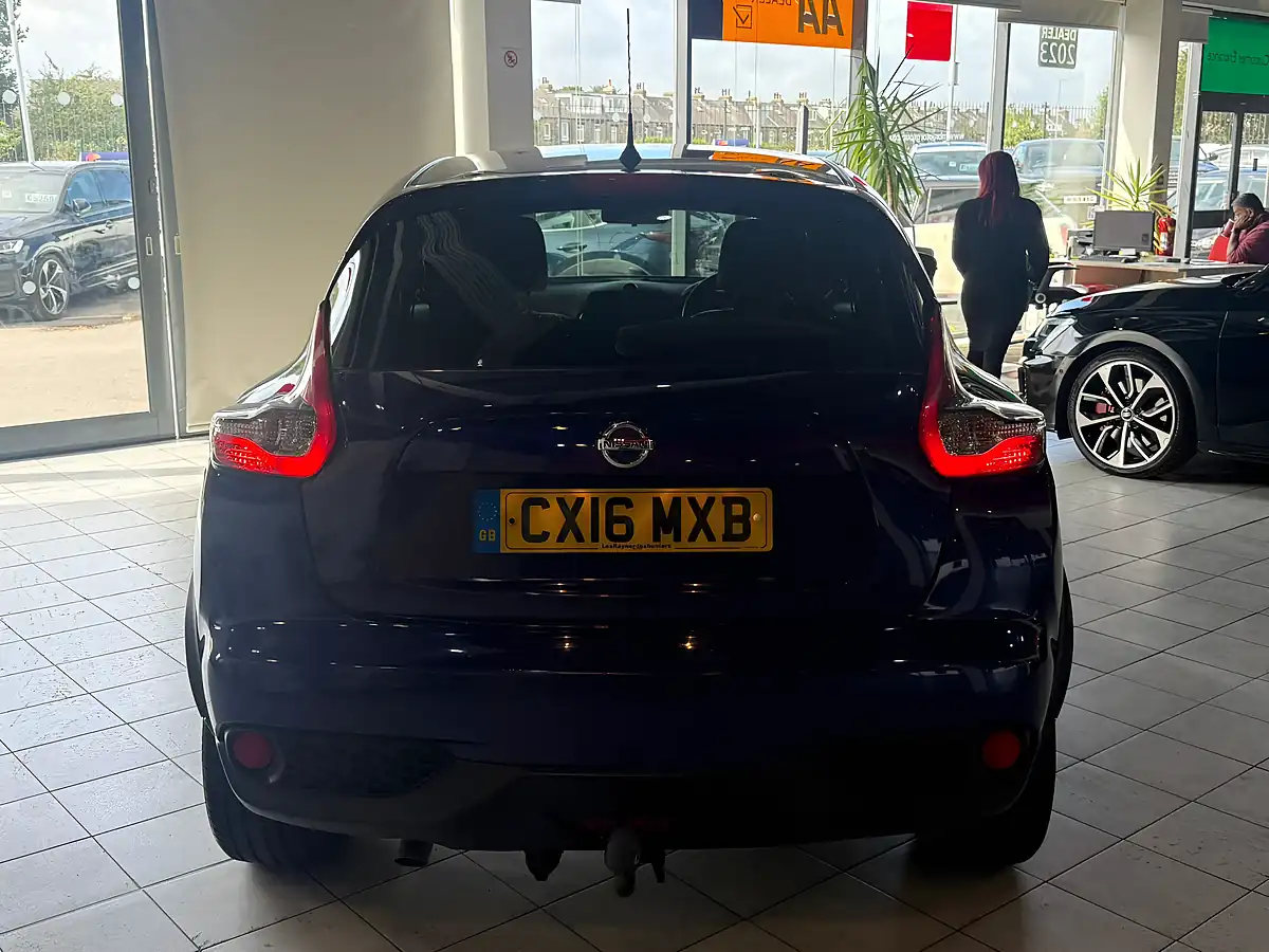 Used 2016 Nissan Juke Tekna Blue - Interior and Exterior details 9
