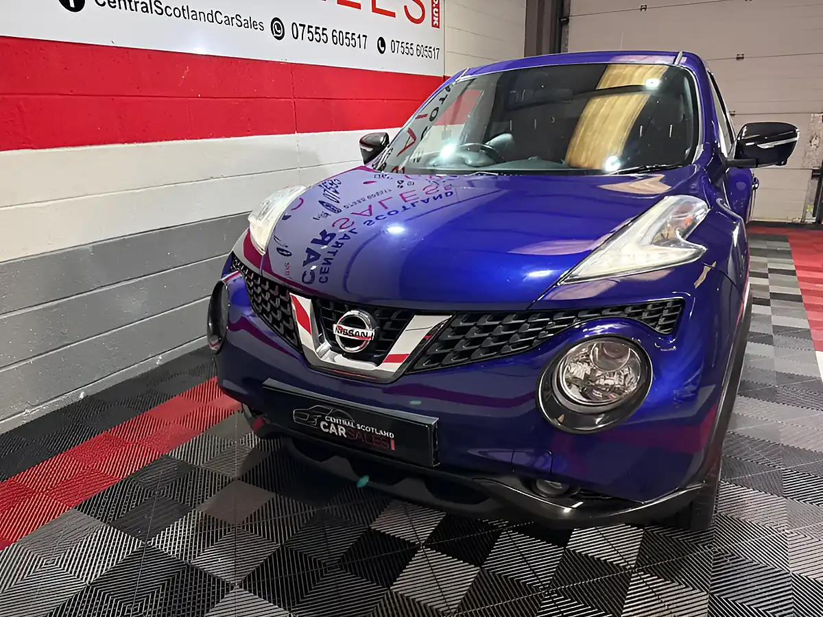 Used 2016 Nissan Juke Tekna Blue - Interior and Exterior details 10