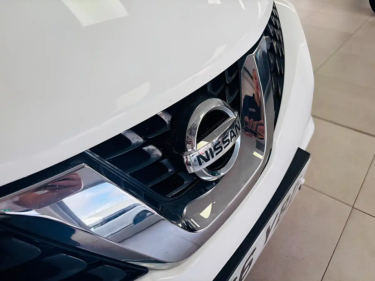 Used 2016 Nissan Juke Tekna Euro 6 White - Interior and Exterior details 10
