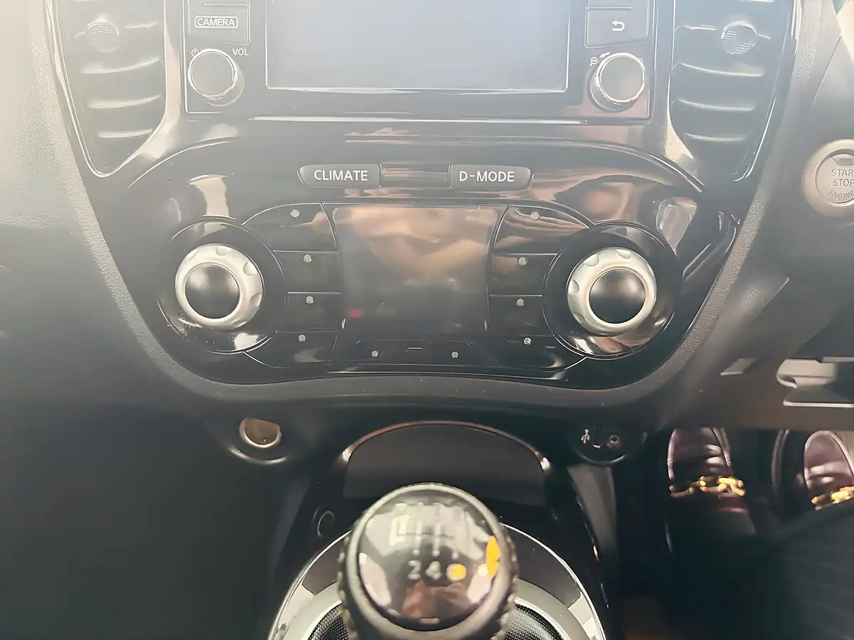 Used 2016 Nissan Juke Tekna Euro 6 White - Interior and Exterior details 19
