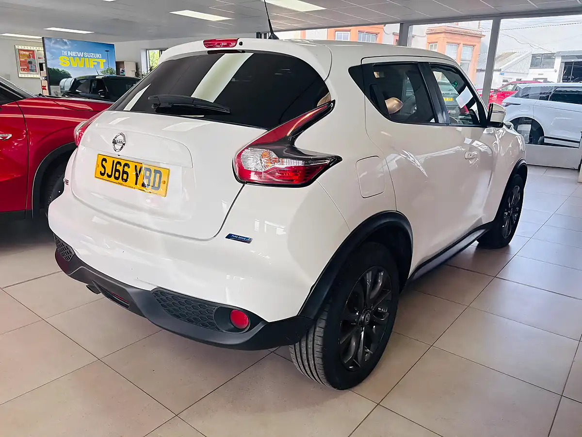 Used 2016 Nissan Juke Tekna Euro 6 White - Interior and Exterior details 8