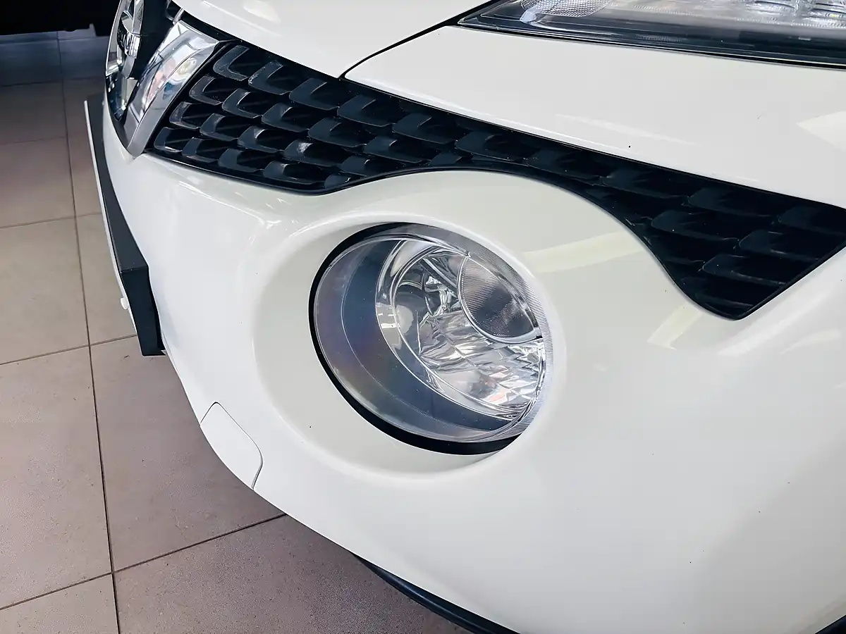 Used 2016 Nissan Juke Tekna Euro 6 White - Interior and Exterior details 9