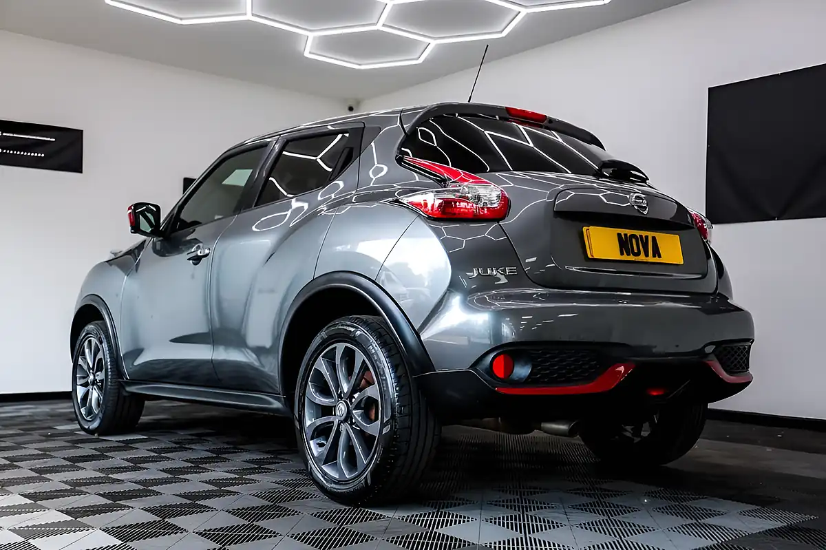 Used 2016 Nissan Juke Tekna Grey - Interior and Exterior details 10