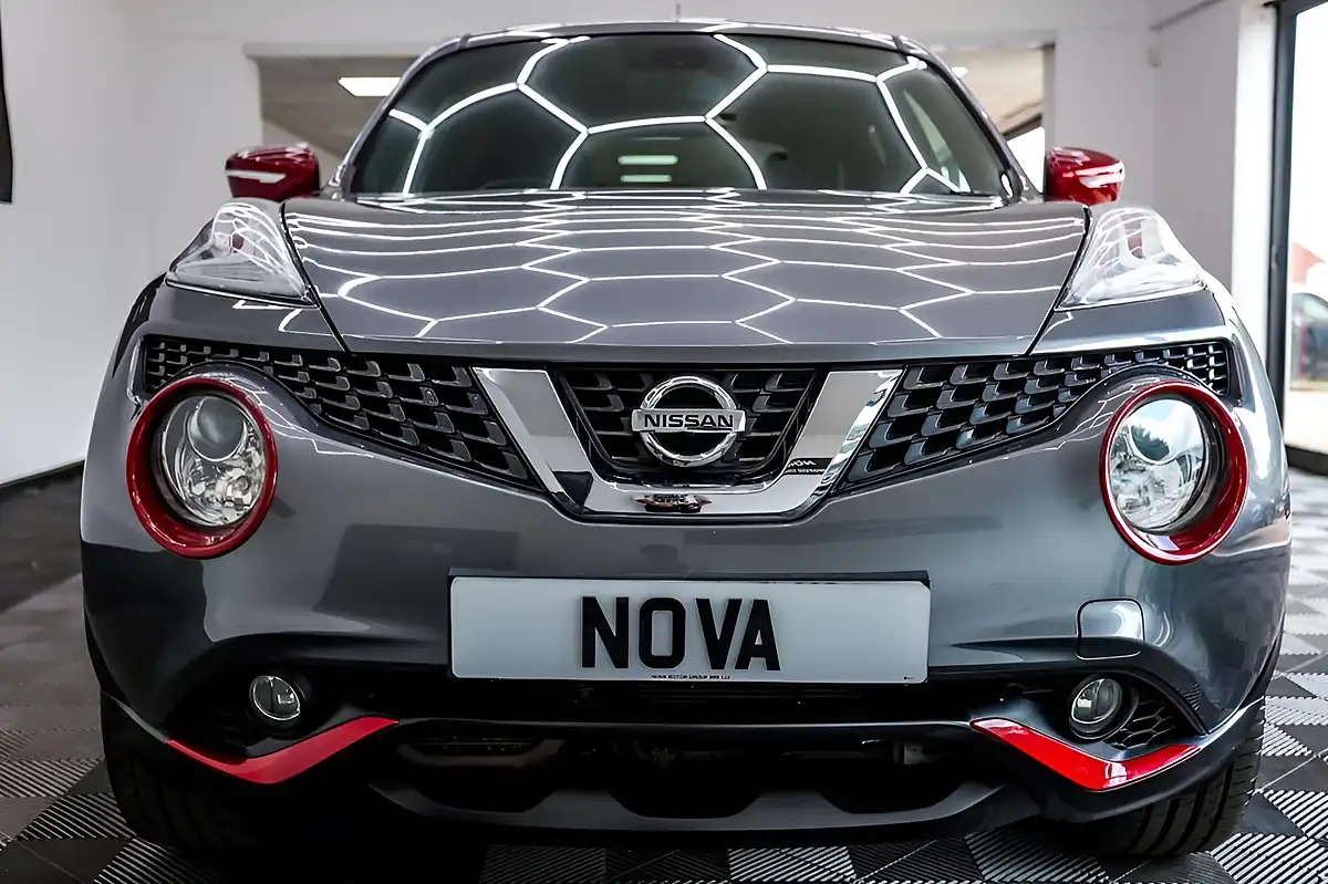 Used 2016 Nissan Juke Tekna Grey - Interior and Exterior details 8