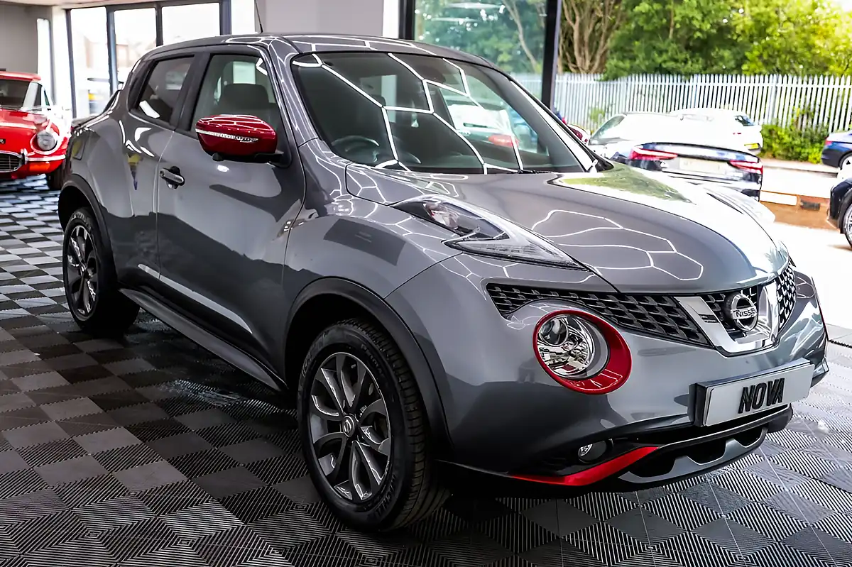Used 2016 Nissan Juke Tekna Grey - Interior and Exterior details 9