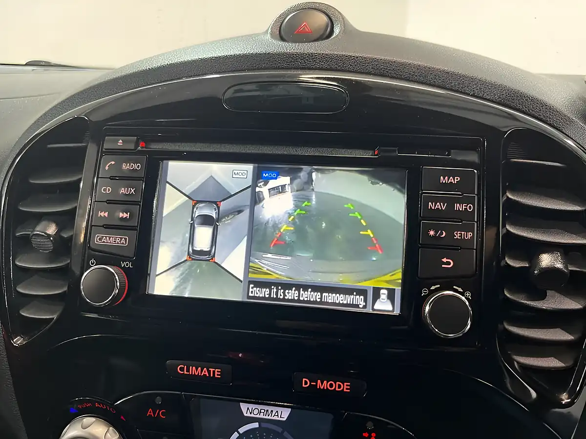 Used 2016 Nissan Juke Tekna Grey - Interior and Exterior details 20