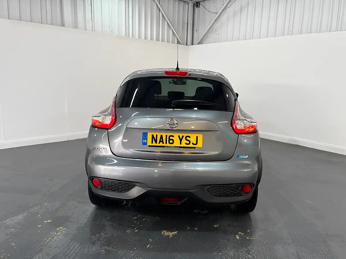 Used 2016 Nissan Juke Tekna Grey - Interior and Exterior details 5