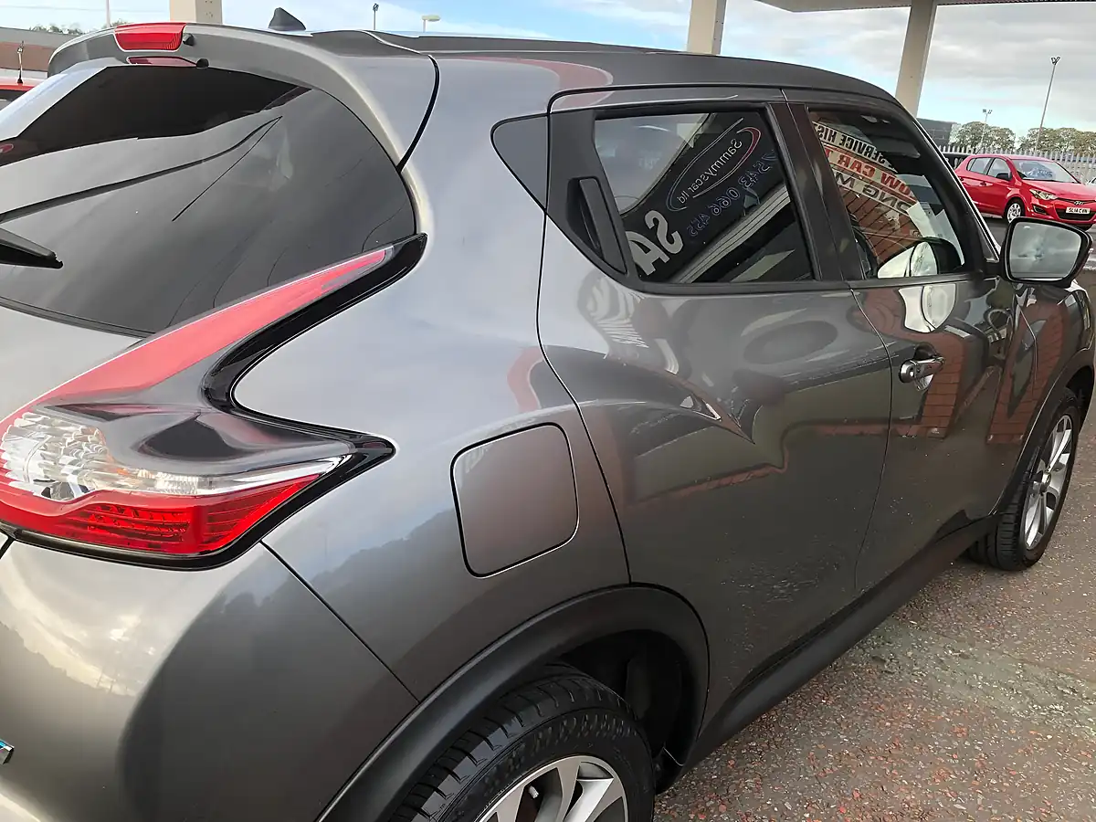 Used 2016 Nissan Juke Tekna Grey - Interior and Exterior details 11