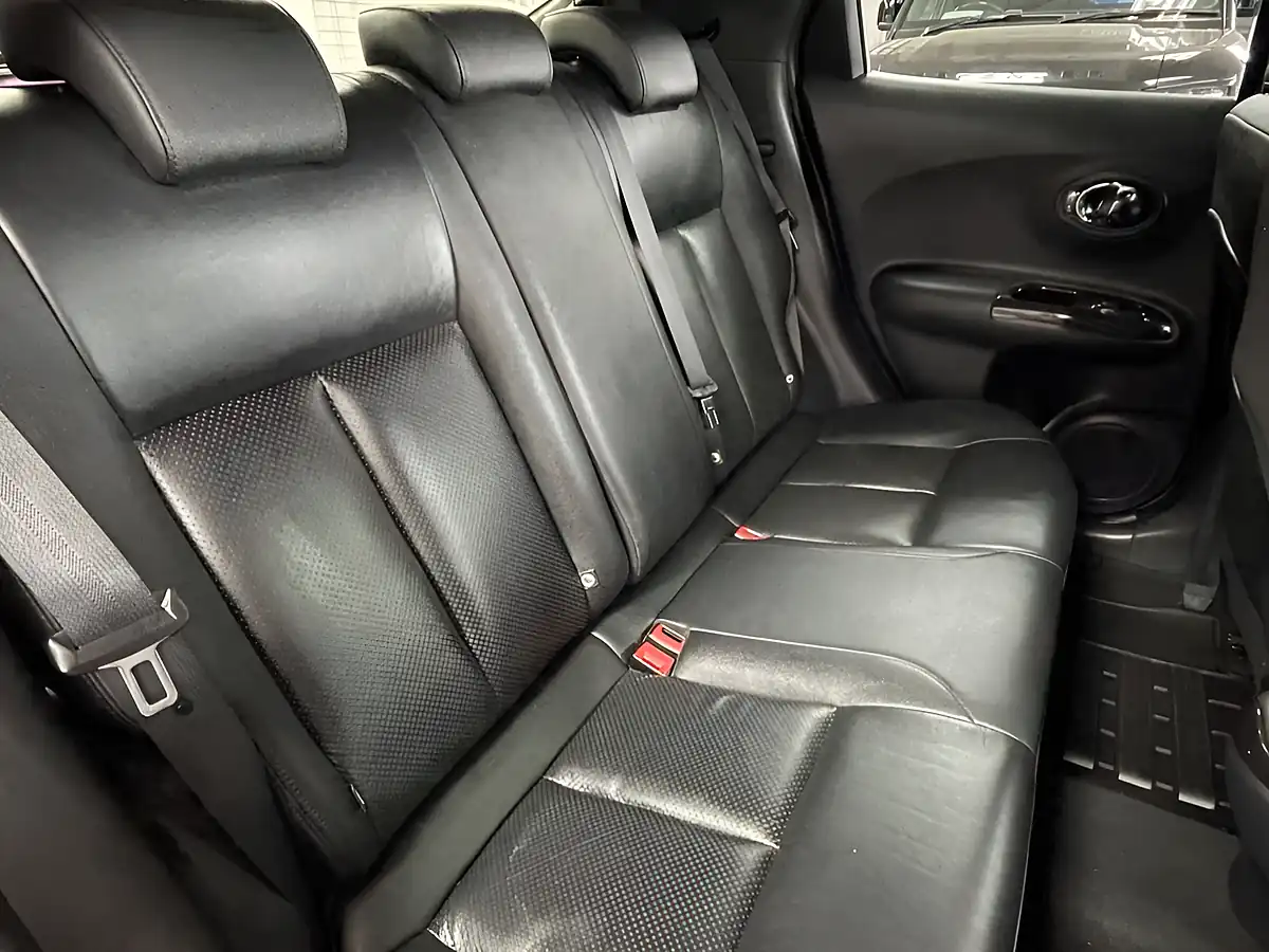 Used 2016 Nissan Juke Tekna Gun Metallic - Interior and Exterior details 14