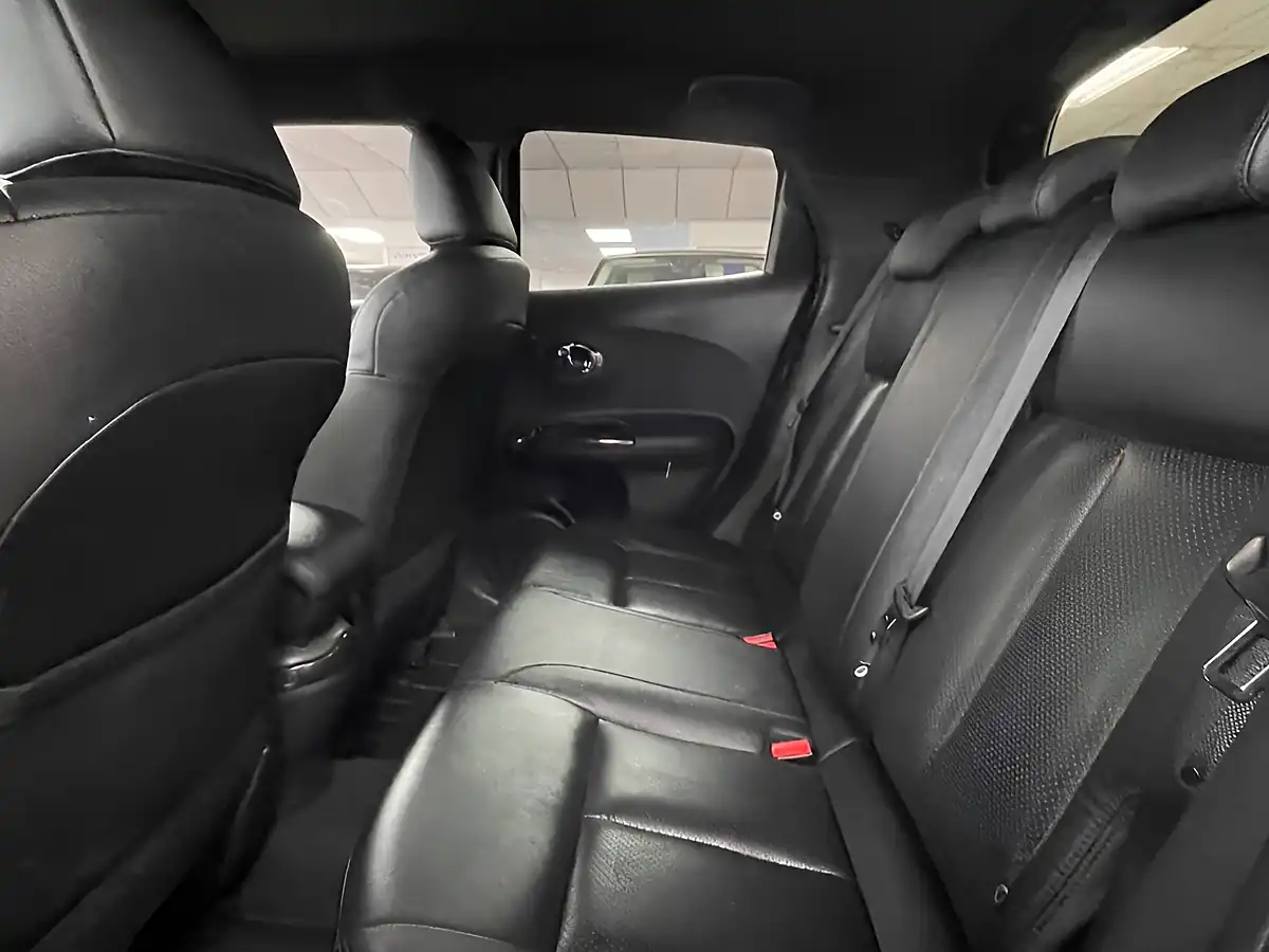 Used 2016 Nissan Juke Tekna Gun Metallic - Interior and Exterior details 15