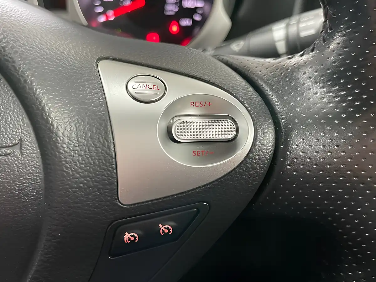 Used 2016 Nissan Juke Tekna Gun Metallic - Interior and Exterior details 17