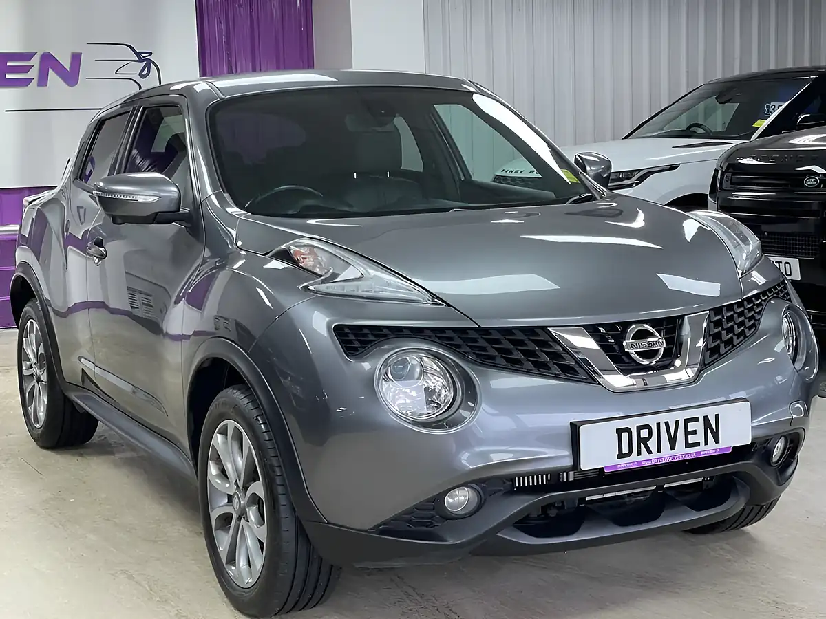 Used 2016 Nissan Juke Tekna Gun Metallic - Interior and Exterior details 5