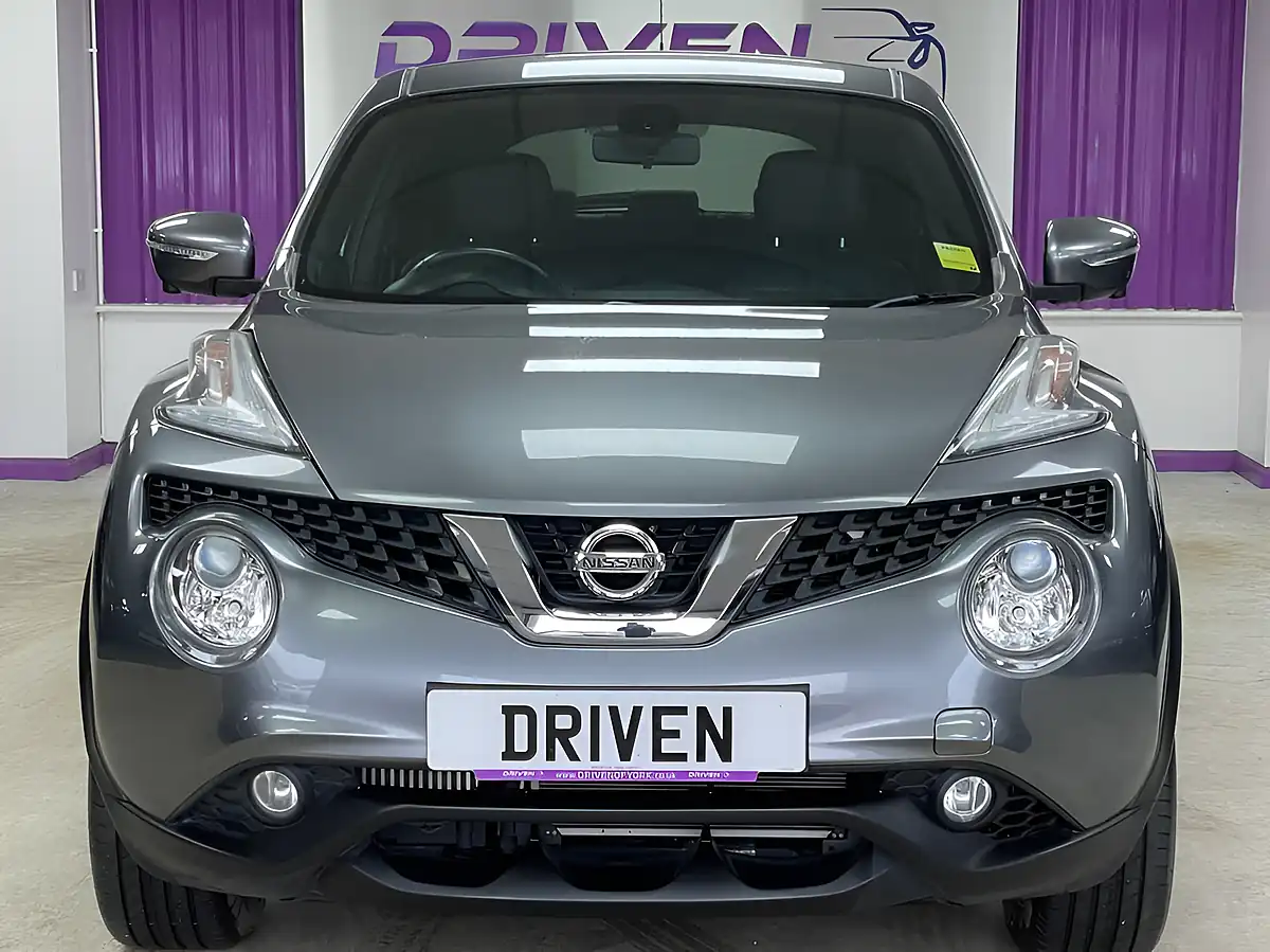 Used 2016 Nissan Juke Tekna Gun Metallic - Interior and Exterior details 6