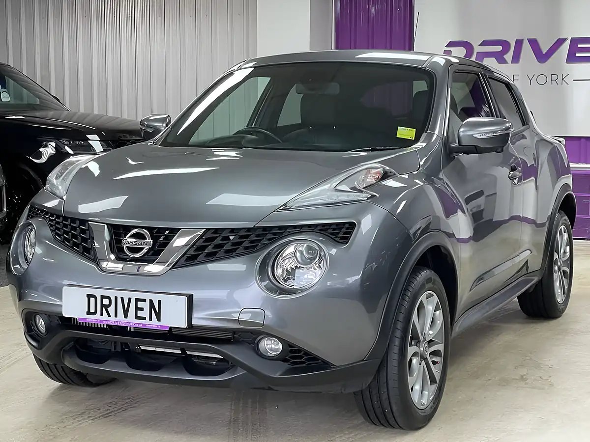 Used 2016 Nissan Juke Tekna Gun Metallic - Interior and Exterior details 7