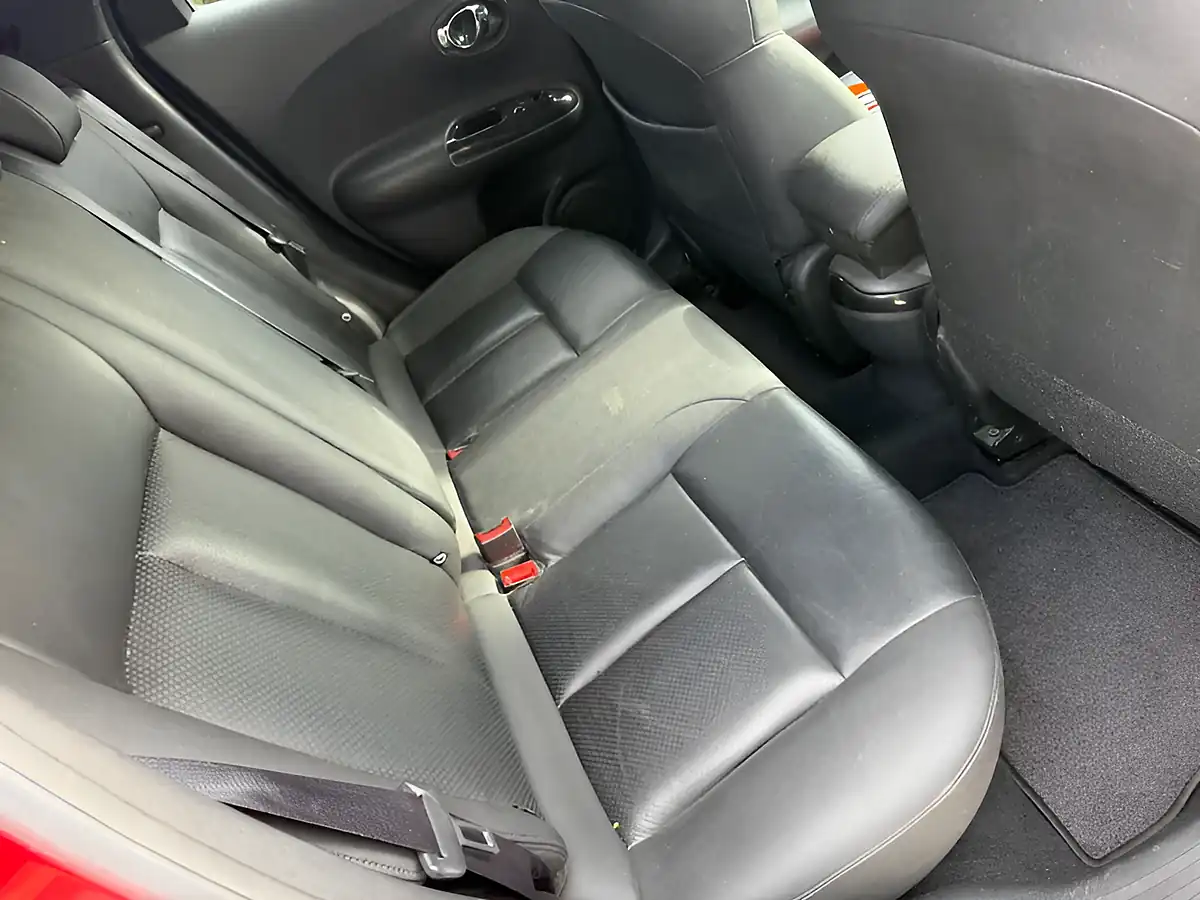 Used 2016 Nissan Juke Tekna Red - Interior and Exterior details 15