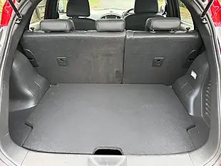 Used 2016 Nissan Juke Tekna Red - Interior and Exterior details 17