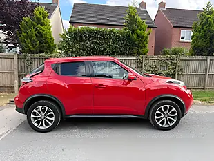 Used 2016 Nissan Juke Tekna Red - Interior and Exterior details 4