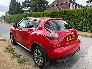 Used 2016 Nissan Juke Tekna Red - Interior and Exterior details 6