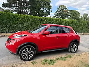 Used 2016 Nissan Juke Tekna Red - Interior and Exterior details 7